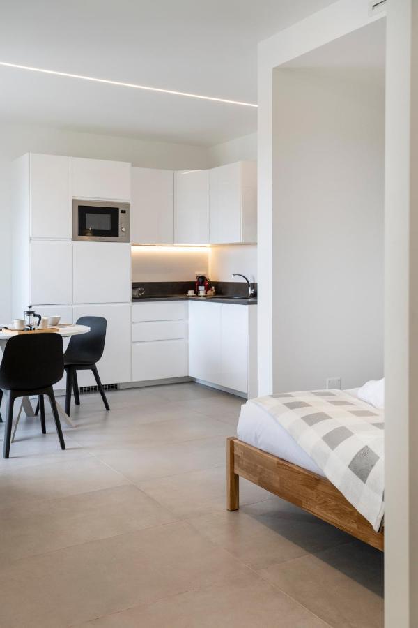Gentile 46 Blu Luxury Flat Lejlighed Bari Eksteriør billede